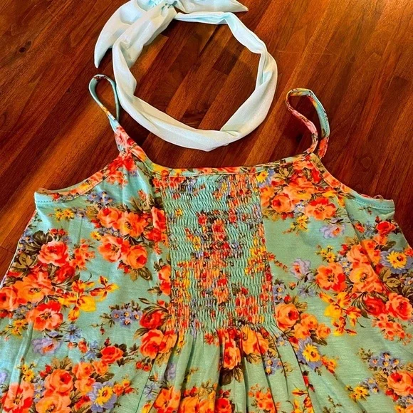Floral Smocked Tank w/ Metal Headband - BRAND NEW - Picture 3 of 4